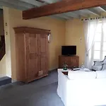 לינה וארוחת בוקר Chateau De