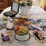 לינה וארוחת בוקר Chateau De Varaize