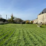Chateau De לינה וארוחת בוקר 3*