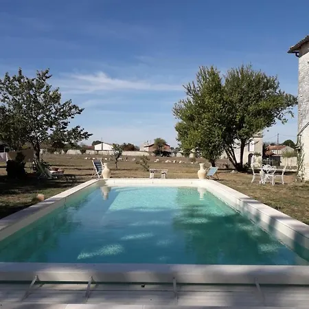 Château De 3* Varaize