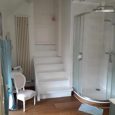 Bed & Breakfast Chateau De Varaize