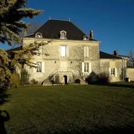 Bed & Breakfast Chateau De Varaize