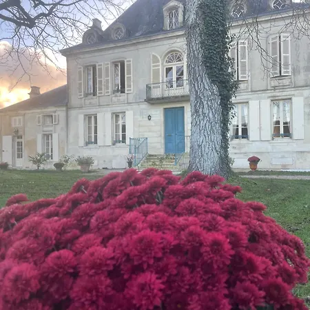 Chateau De Varaize