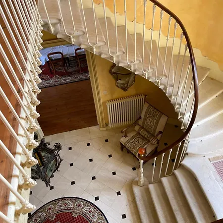 Bed & Breakfast Chateau De Varaize