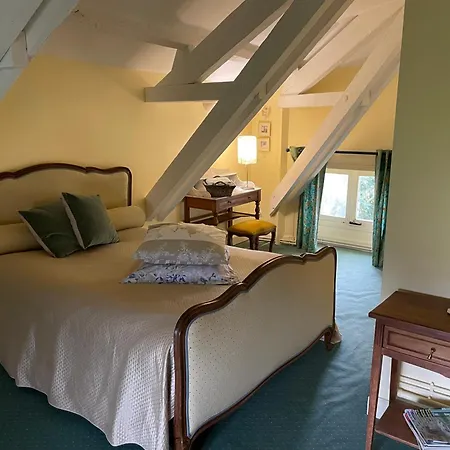 Bed & Breakfast Chateau De Varaize