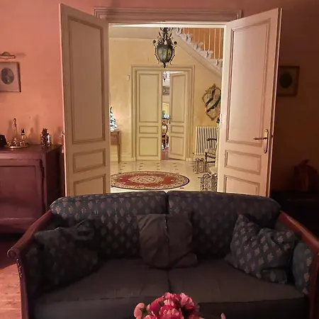 Bed & Breakfast Chateau De Varaize