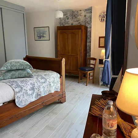 Chateau De Bed & Breakfast