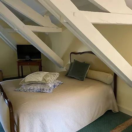 Chateau De Bed & Breakfast 3*