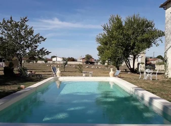 Chateau De 3* Varaize