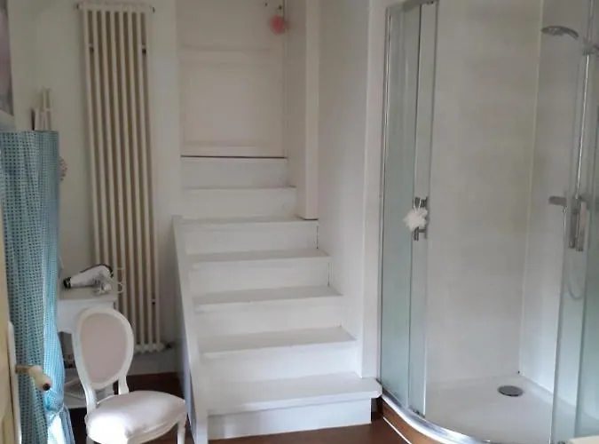 Bed & Breakfast Chateau De Varaize