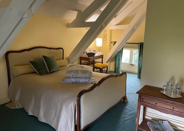 Bed & Breakfast Chateau De Varaize