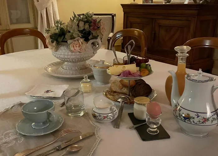 Chateau De Bed & Breakfast 3*